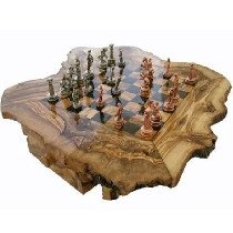 Chess set in olive wood
